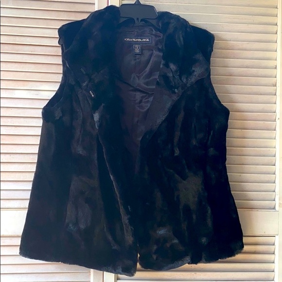 CRISTENBLAKE BLACK FUR VEST SIZE -L - Picture 4 of 7